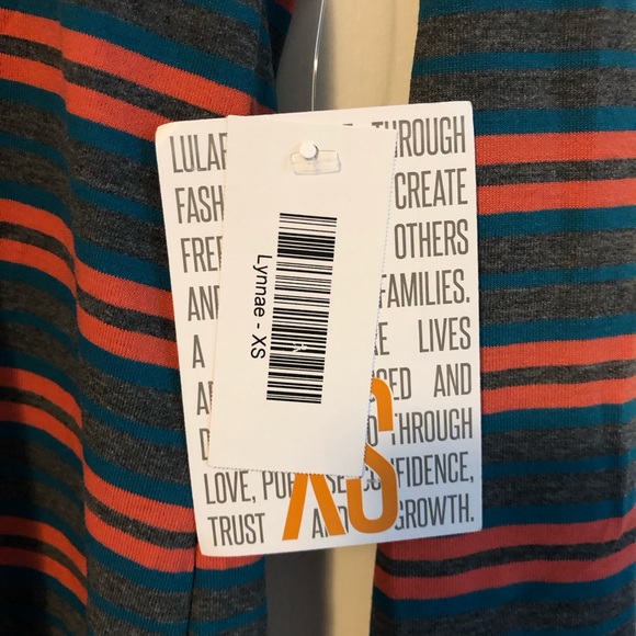 Lula Roe- Lynnae XS - Picture 4 of 4